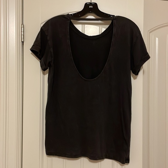 Forever 21 Grey Open Back T-Shirt - Picture 2 of 3